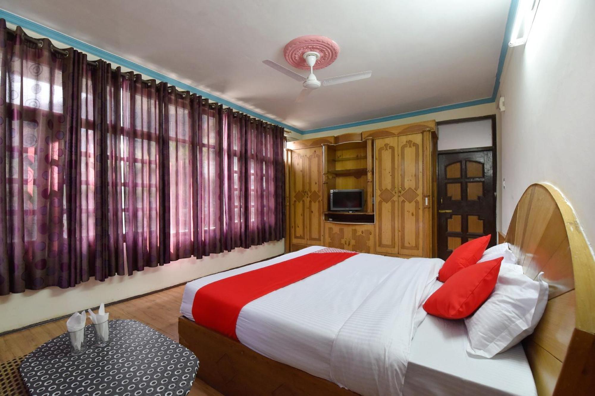 OYO 13387 Hotel Kartik Manāli Exterior foto