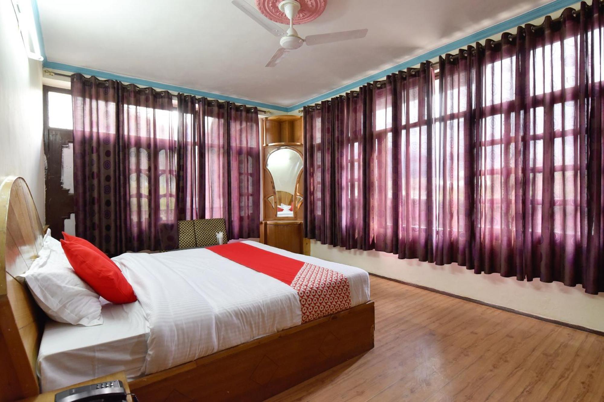 OYO 13387 Hotel Kartik Manāli Exterior foto
